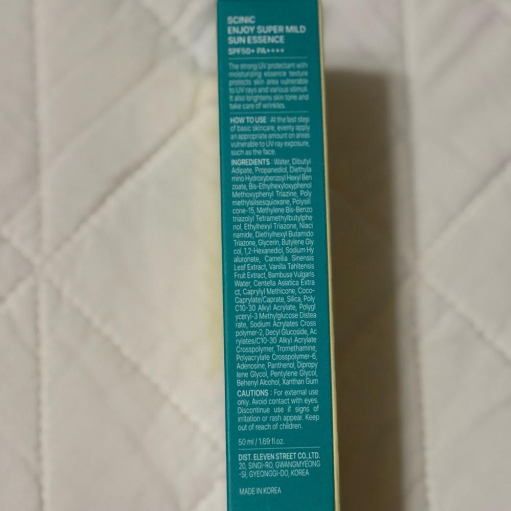 Korean Skincare Bundle 4pc Set Sunscreen Cleansing Oil K-Beauty SPF50+ Viral - Picture 2 of 11
